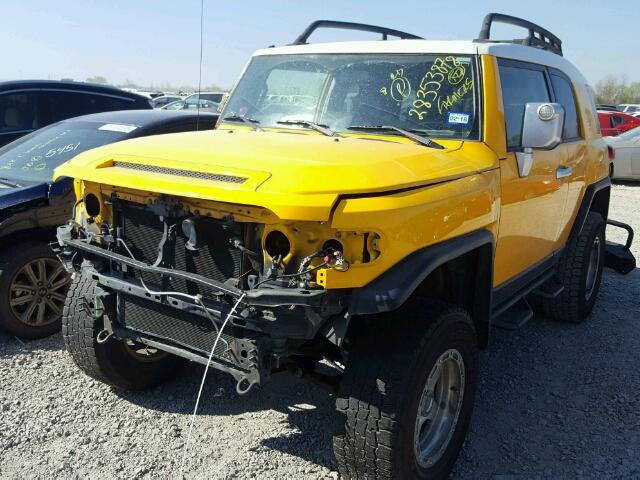 JTEBU11F370060785 - 2007 TOYOTA FJ CRUISER YELLOW photo 2