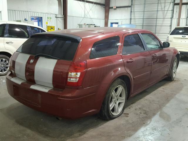 2D4FV48T65H605986 - 2005 DODGE MAGNUM SE RED photo 4