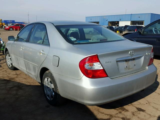 4T1BE32K02U036790 - 2002 TOYOTA CAMRY LE SILVER photo 3