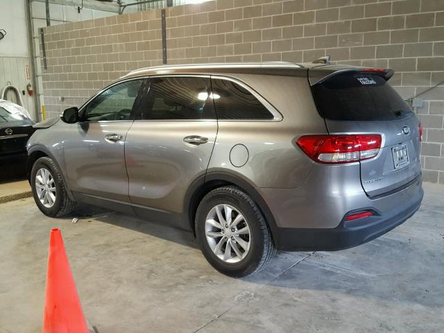 5XYPG4A5XGG072422 - 2016 KIA SORENTO LX SILVER photo 3