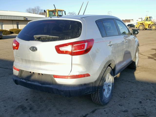 KNDPBCA26B7082692 - 2011 KIA SPORTAGE L SILVER photo 4