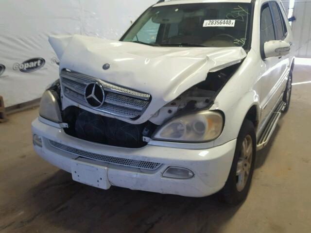 4JGAB57E55A549817 - 2005 MERCEDES-BENZ ML 350 WHITE photo 9