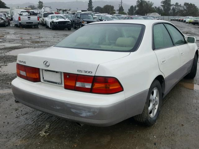 JT8BF28GXW5048619 - 1998 LEXUS ES 300 CREAM photo 4