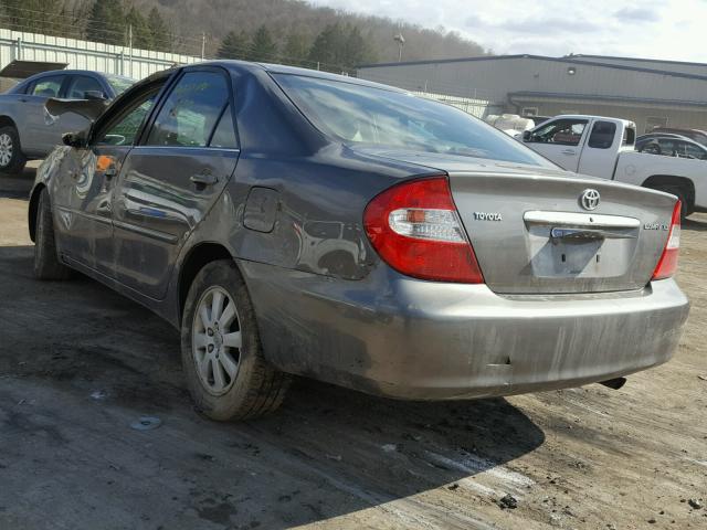 4T1BE30KX3U785164 - 2003 TOYOTA CAMRY LE GRAY photo 3