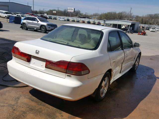 1HGCG165X1A007438 - 2001 HONDA ACCORD EX WHITE photo 4