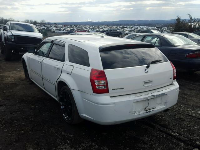 2D4FV47V57H864443 - 2007 DODGE MAGNUM SXT WHITE photo 3