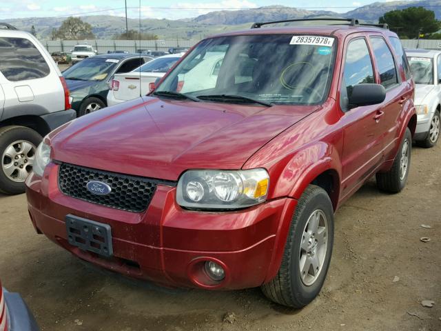 1FMCU94195KB85570 - 2005 FORD ESCAPE LIM RED photo 2