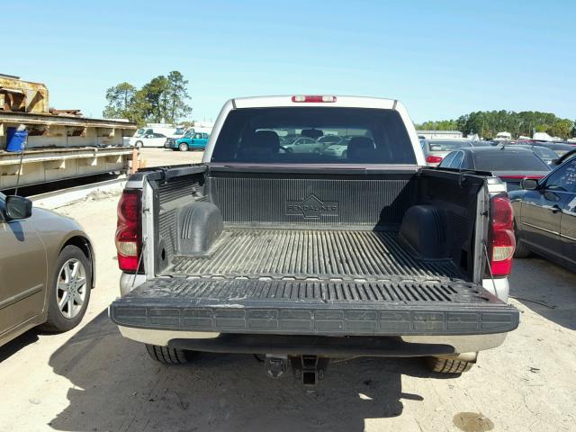 2GCEC13V261304406 - 2006 CHEVROLET SILVERADO SILVER photo 9