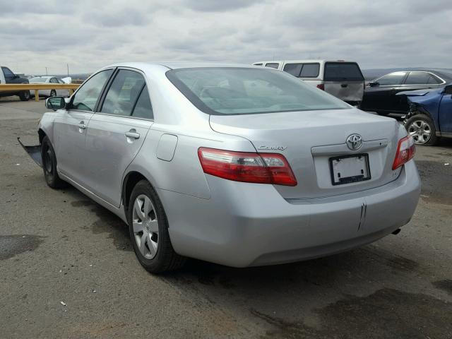 4T4BE46KX8R034138 - 2008 TOYOTA CAMRY CE SILVER photo 3