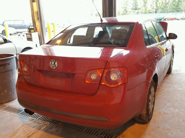 3VWGF71K17M198680 - 2007 VOLKSWAGEN JETTA RED photo 4