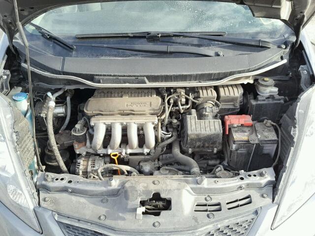 JHMGE8H31DC065391 - 2013 HONDA FIT GRAY photo 7