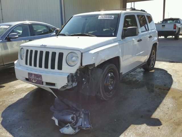 1J8FT28W08D722166 - 2008 JEEP PATRIOT SP WHITE photo 2