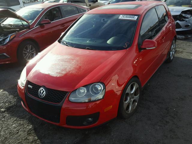 WVWFV71K48W067231 - 2008 VOLKSWAGEN GTI RED photo 2