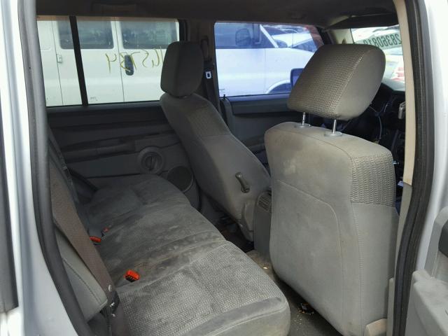 1J8HG48K46C143948 - 2006 JEEP COMMANDER GRAY photo 6