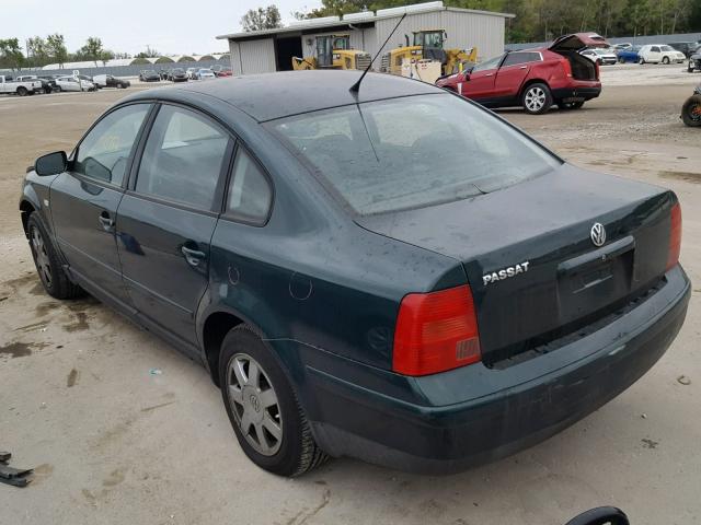 WVWMA23B2YE137303 - 2000 VOLKSWAGEN PASSAT GLS GREEN photo 3