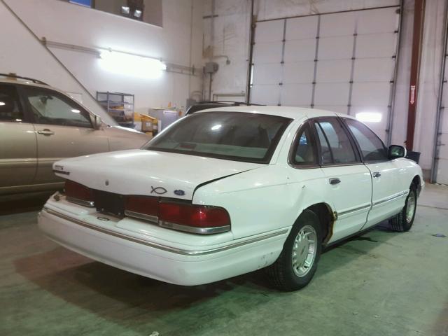 2FALP74W6VX110047 - 1997 FORD CROWN VICT WHITE photo 4