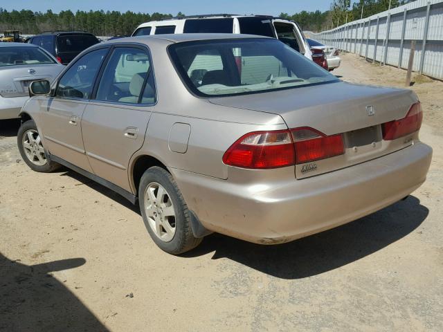 1HGCG5674YA124161 - 2000 HONDA ACCORD SE TAN photo 3