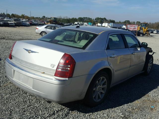 2C3JA63H25H581546 - 2005 CHRYSLER 300C SILVER photo 4