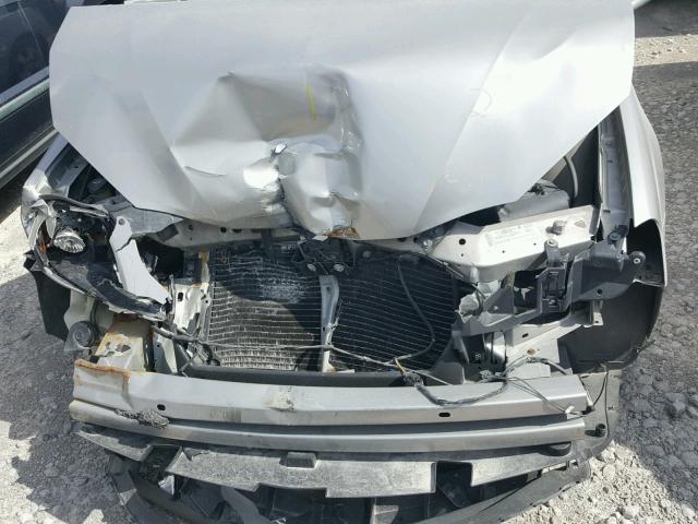 2G2WP552571157572 - 2007 PONTIAC GRAND PRIX GRAY photo 7