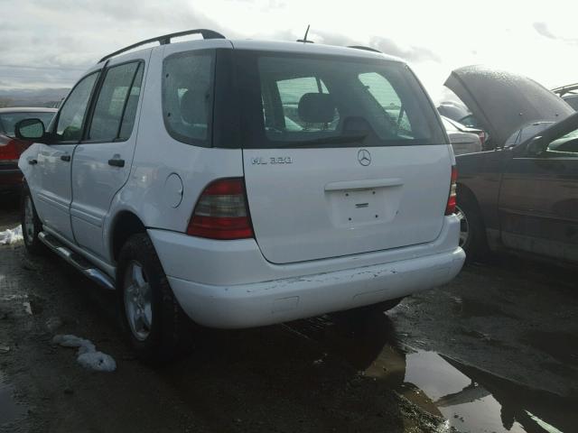 4JGAB54E61A288714 - 2001 MERCEDES-BENZ ML 320 WHITE photo 3