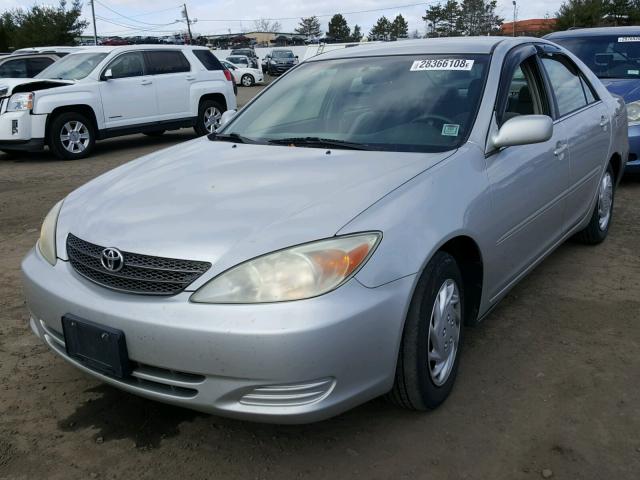 4T1BE32K13U650071 - 2003 TOYOTA CAMRY LE SILVER photo 2