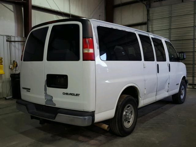 1GAHG35U861158335 - 2006 CHEVROLET EXPRESS G3 WHITE photo 4