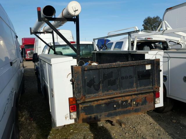 1GBHC24U55E299969 - 2005 CHEVROLET SILVERADO WHITE photo 3