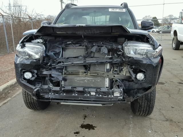 5TFCZ5AN0HX078890 - 2017 TOYOTA TACOMA DOU BLACK photo 9