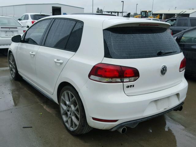 WVWHD7AJ9DW072373 - 2013 VOLKSWAGEN GTI WHITE photo 3