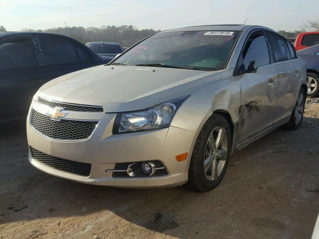 1G1PE5SB8D7113034 - 2013 CHEVROLET CRUZE LT GOLD photo 2