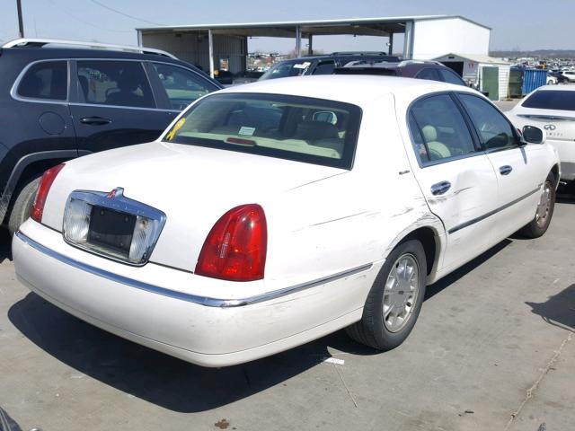 1LNHM82W8YY938800 - 2000 LINCOLN TOWN CAR S WHITE photo 4