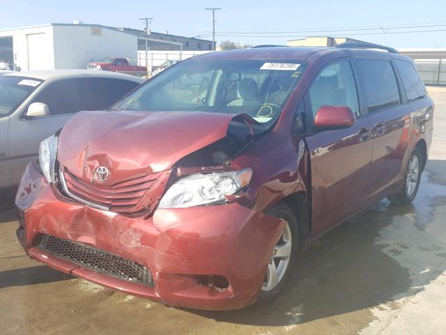 5TDKK3DC8FS623025 - 2015 TOYOTA SIENNA LE BURGUNDY photo 2