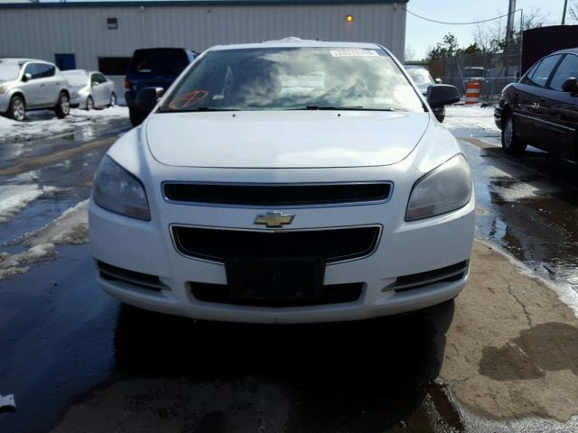 1G1ZG57B894136401 - 2009 CHEVROLET MALIBU LS WHITE photo 9