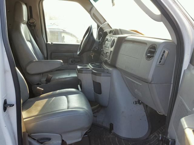 1FTNE2ELXADA47519 - 2010 FORD ECONOLINE WHITE photo 5