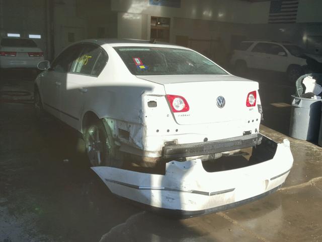 WVWJK73C29P057317 - 2009 VOLKSWAGEN PASSAT TUR WHITE photo 3