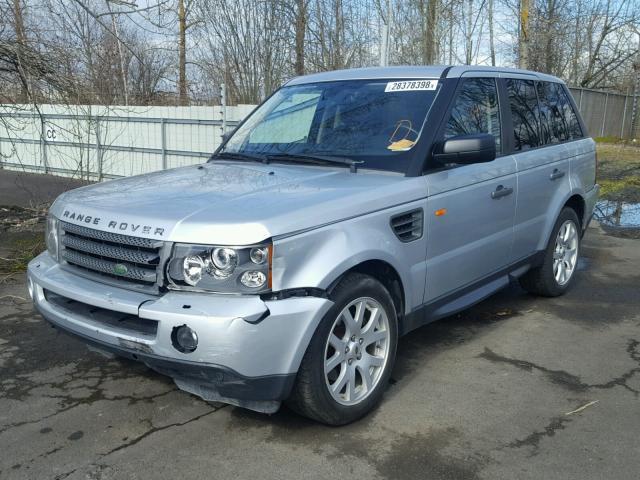 SALSF25458A177835 - 2008 LAND ROVER RANGE ROVE SILVER photo 2