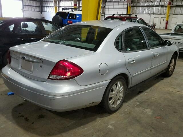 1FAFP56205A312290 - 2005 FORD TAURUS SEL SILVER photo 4