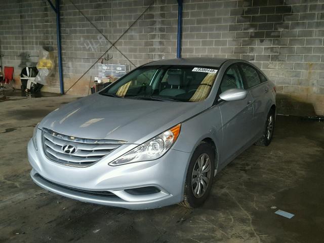 5NPEB4AC4BH166267 - 2011 HYUNDAI SONATA GLS SILVER photo 2