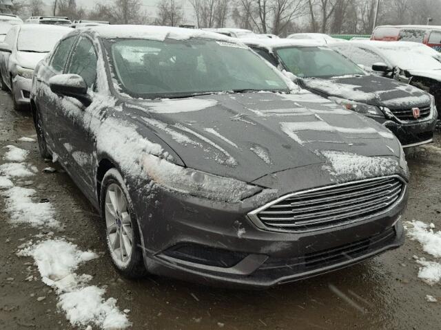 3FA6P0H7XHR345822 - 2017 FORD FUSION SE GRAY photo 1