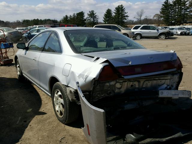 1HGCG3177YA025555 - 2000 HONDA ACCORD EX SILVER photo 3