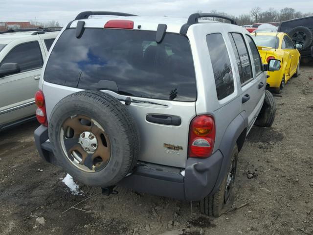 1J4GL48K34W150989 - 2004 JEEP LIBERTY SP SILVER photo 4