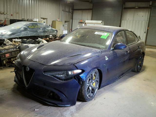 ZARFAEAV6H7547359 - 2017 ALFA ROMEO GIULIA QUA BLUE photo 2