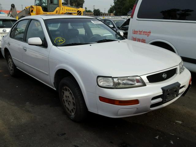 JN1CA21D9ST034580 - 1995 NISSAN MAXIMA GLE WHITE photo 1