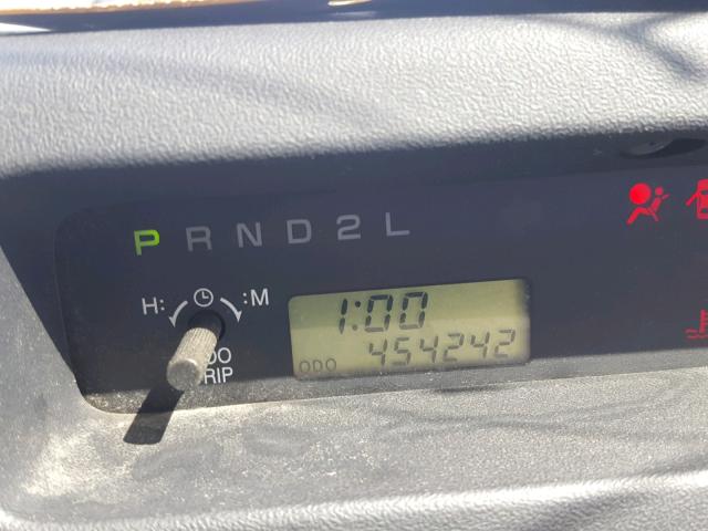 JTLKT324050211101 - 2005 TOYOTA SCION XB BLUE photo 8