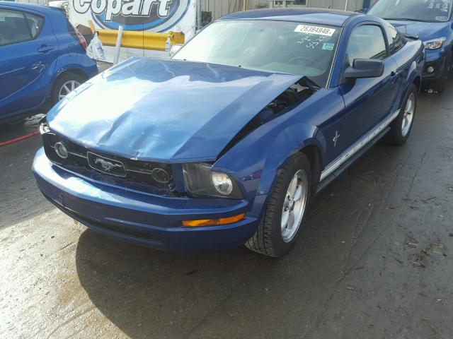 1ZVFT80N175314522 - 2007 FORD MUSTANG BLUE photo 2