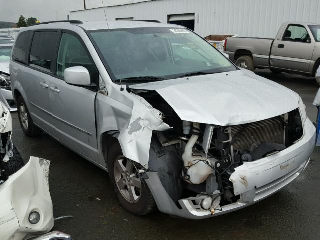 2D4RN5D14AR121679 - 2010 DODGE GRAND CARA SILVER photo 1