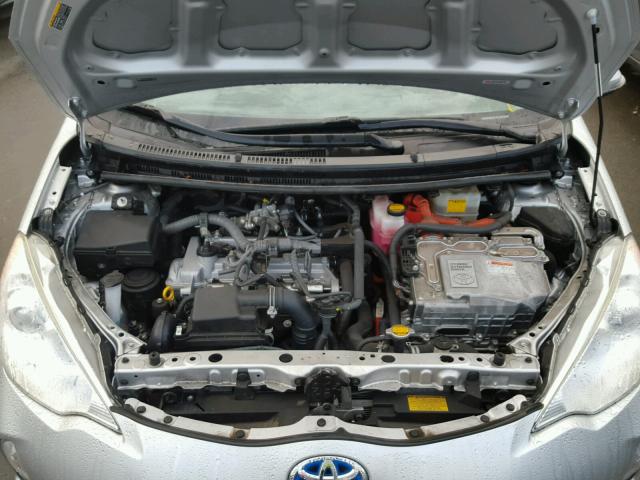 JTDKDTB33D1533353 - 2013 TOYOTA PRIUS C SILVER photo 7