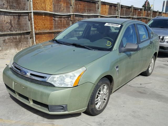 1FAHP35N48W215318 - 2008 FORD FOCUS SE GREEN photo 2