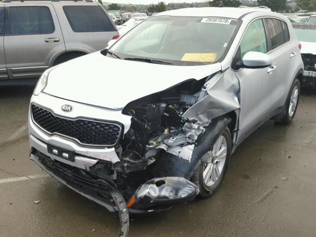 KNDPM3AC3J7329863 - 2018 KIA SPORTAGE L SILVER photo 2