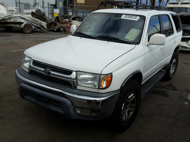 JT3GN86R820239548 - 2002 TOYOTA 4RUNNER SR WHITE photo 2